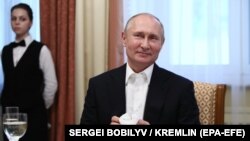 Владимир Путин на официальном ужине в его честь в Минске, 30 июня 2019 года