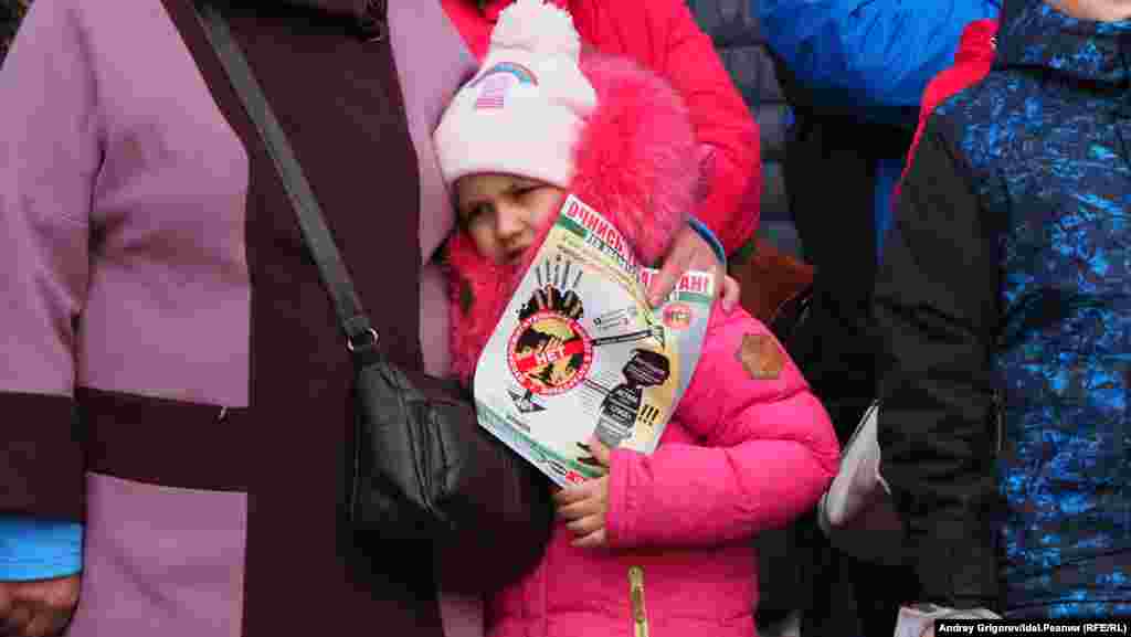 Tatarstan -- Osinovo -- Rally against trash-burning factory -- 15Mar2020 