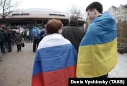 Участники акции протеста в Москве