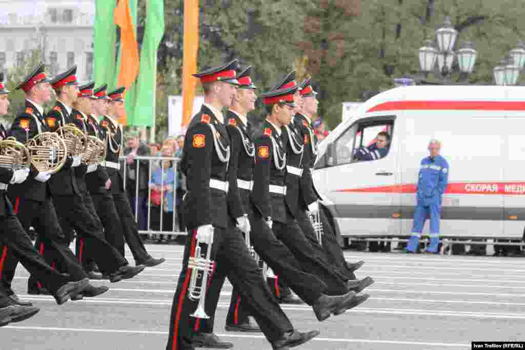 Праздник Москвы в &quot;день тишины&quot;.&nbsp;Участники &quot;Спасской башни&quot;