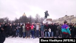 Акция в поддержку Навального в Петербурге