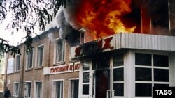 Пожар в ухтинском "Пассаже" 11 июля 2005 года унес жизни 25 человек