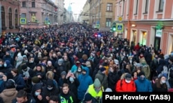 Митинг в поддержку политзаключенного Алексея Навального в Питере 31 января