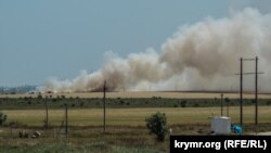 Возгорание сухой травы в Керчи