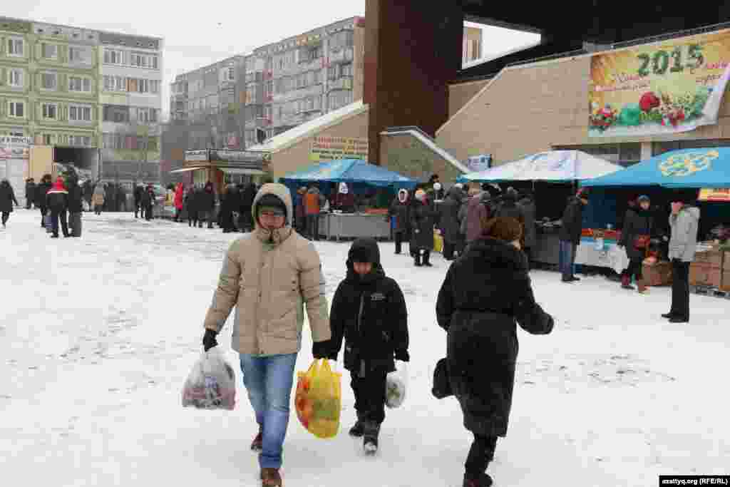 &laquo;Шапағат&raquo; коммуналдық базары аумағында өткен тағы бір жылжымалы жәрмеңке. &nbsp;