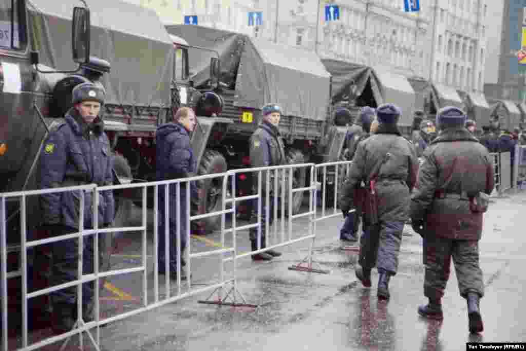 Москва,у&nbsp; Площади Революции, 10 декабря