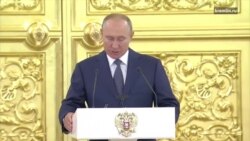 Путин на встрече с сенаторами